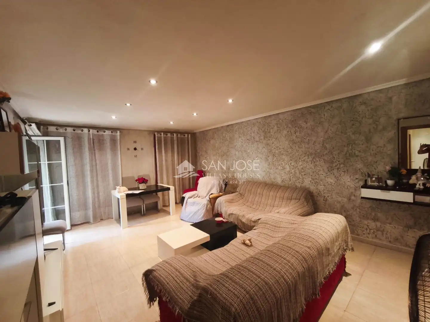 Flat for sale in Aspe  with Air Conditioner, Heating and Balcony