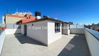 Vista exterior de Àtic en venda en Terrassa amb Aire condicionat i Terrassa