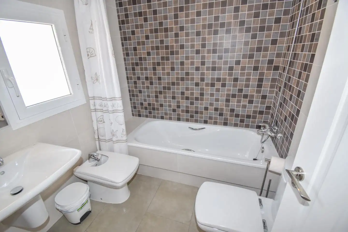 Baño de Casa o chalet en venta en Santa Pola con Terraza, Piscina y Piscina comunitaria