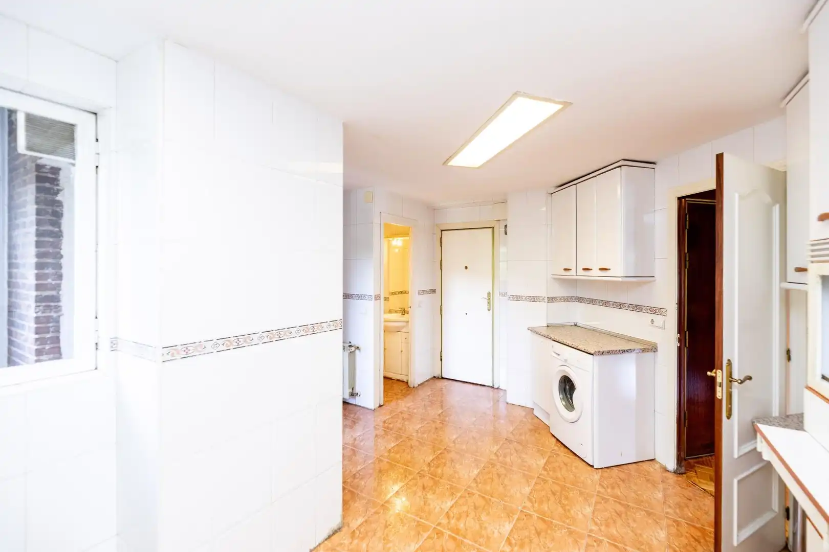 Cocina de Piso de alquiler en Madrid con Parquet