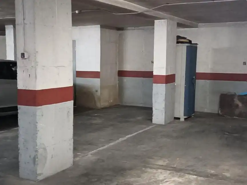 Parkplatz von Garage zur Miete in Alicante / Alacant
