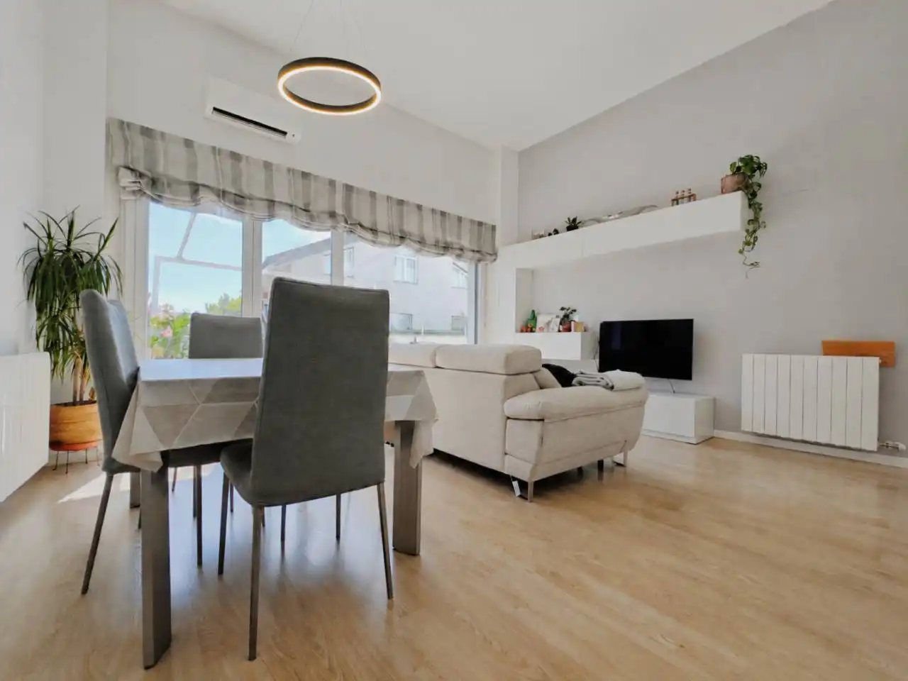 Sala de estar de Piso en venta en Sant Fruitós de Bages con Aire acondicionado, Calefacción y Terraza