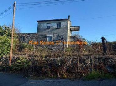 Casa amb jardí en venda a Mondariz
