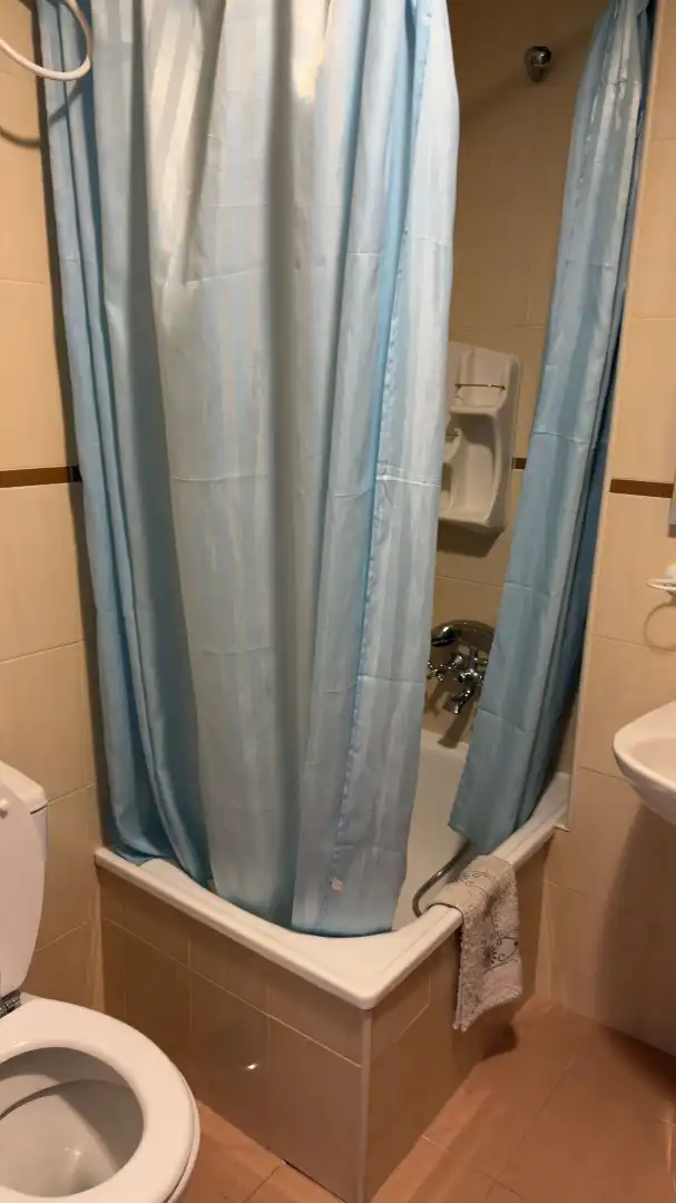 Badezimmer von Wohnung zur Miete in Granada mit Heizung, Privatgarten und Möbliert