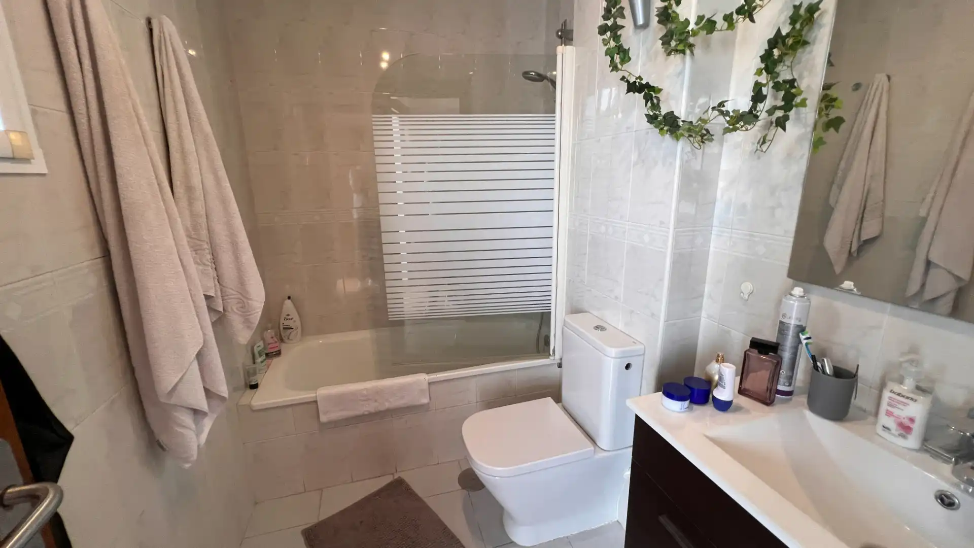 Baño de Apartamento en venta en Torrox con Aire acondicionado, Terraza y Piscina comunitaria
