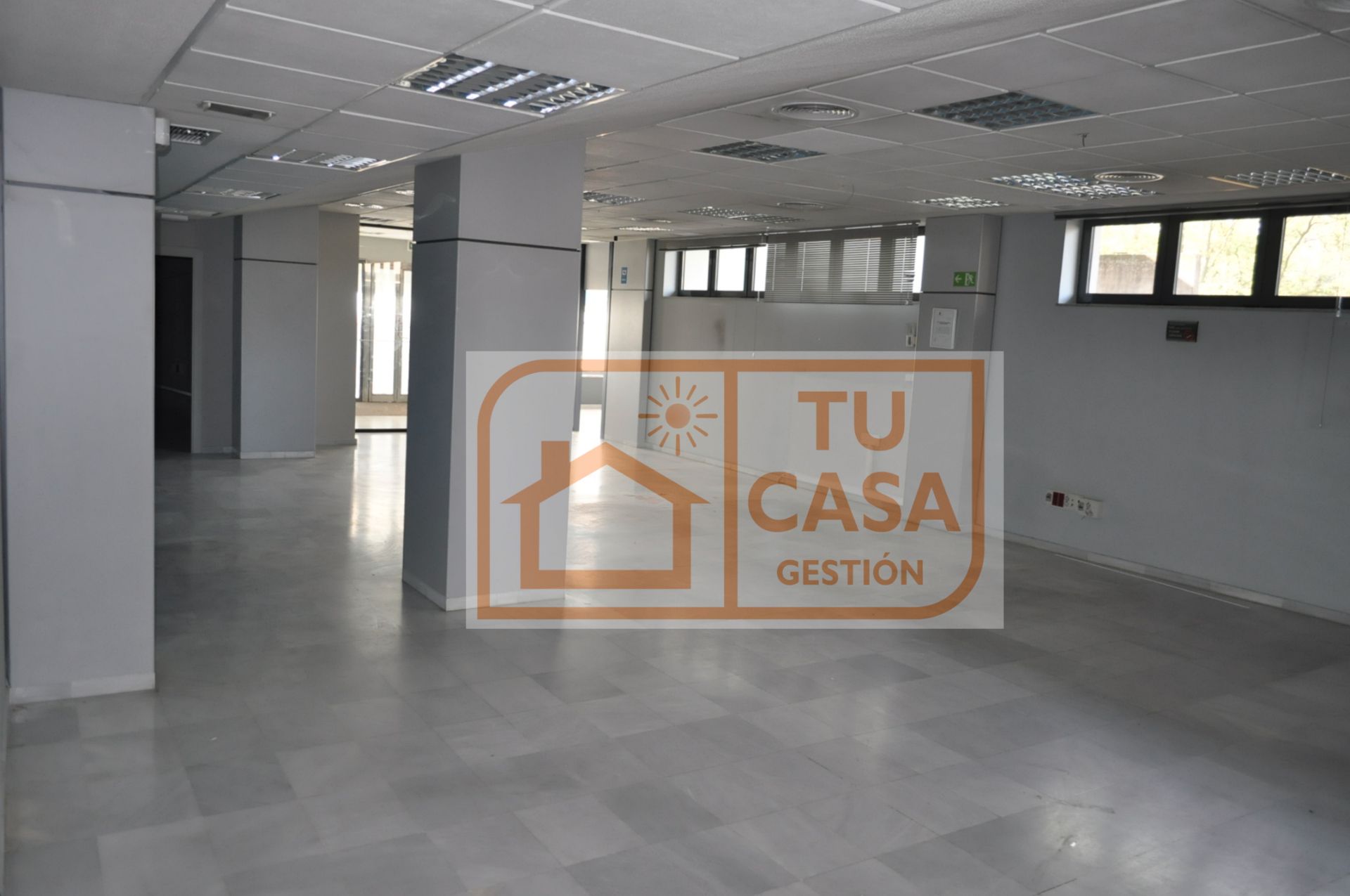 Local en venda en Cáceres Capital amb Aire condicionat, Calefacció i Internet