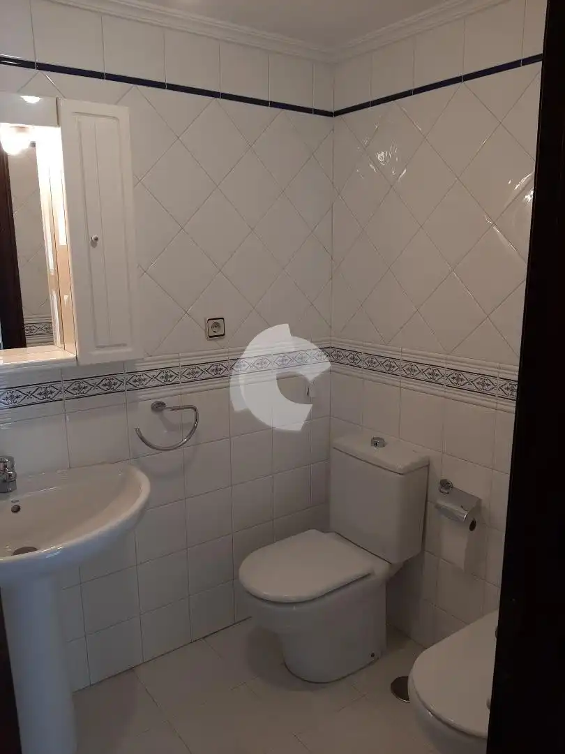 Baño de Piso de alquiler en A Coruña Capital  con Calefacción, Parquet y Trastero