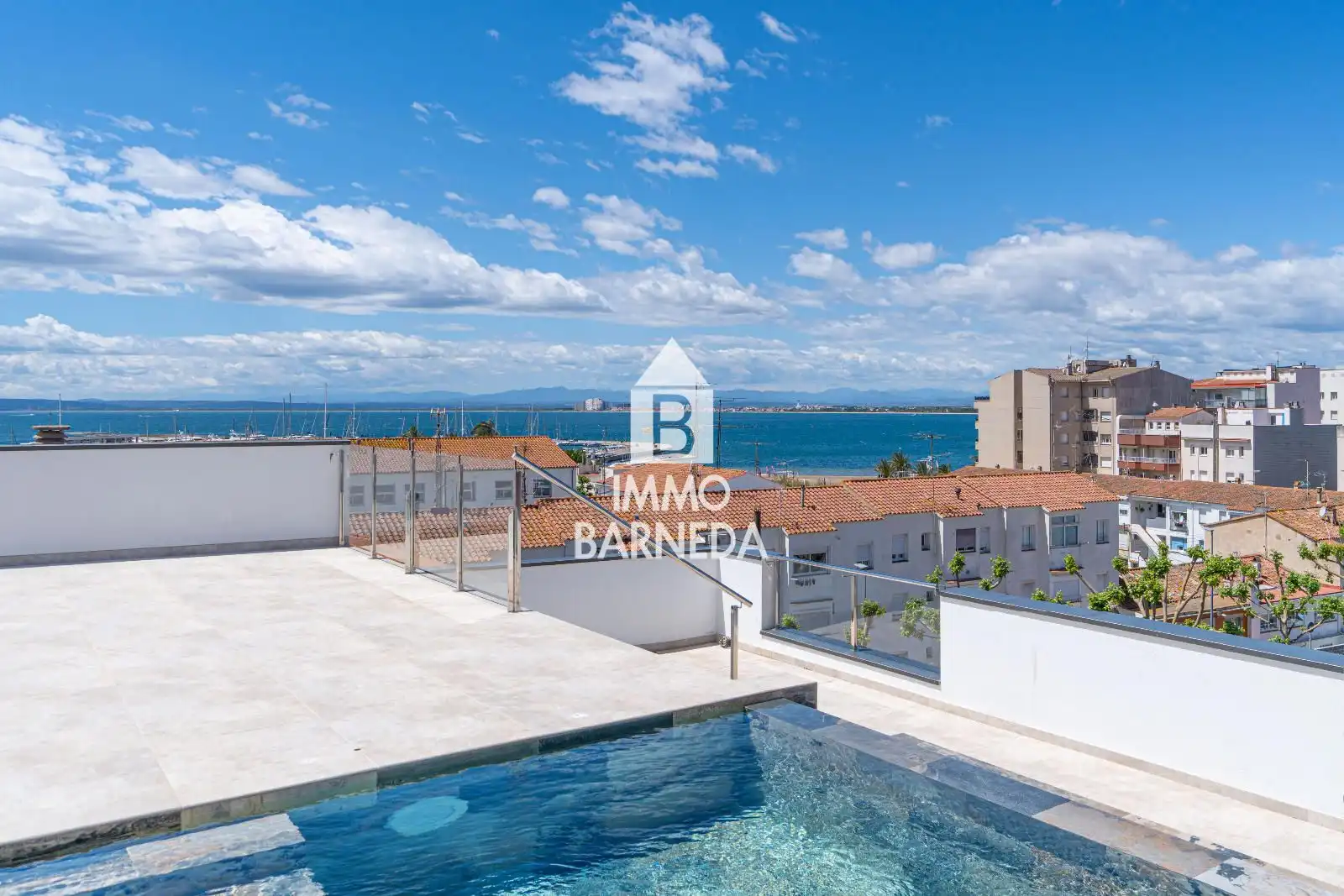 Vista exterior de Piso en venta en Roses con Aire acondicionado, Calefacción y Terraza