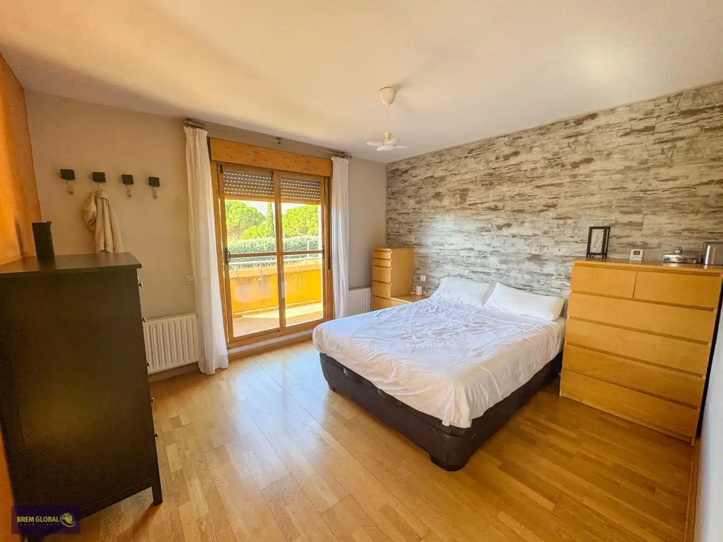 Habitación de Casa adosada en venta en Lozoyuela-Navas-Sieteiglesias con Calefacción, Jardín privado y Terraza