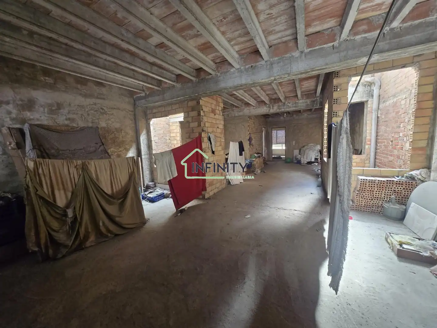 Edificio en venta en La Font d'en Carròs