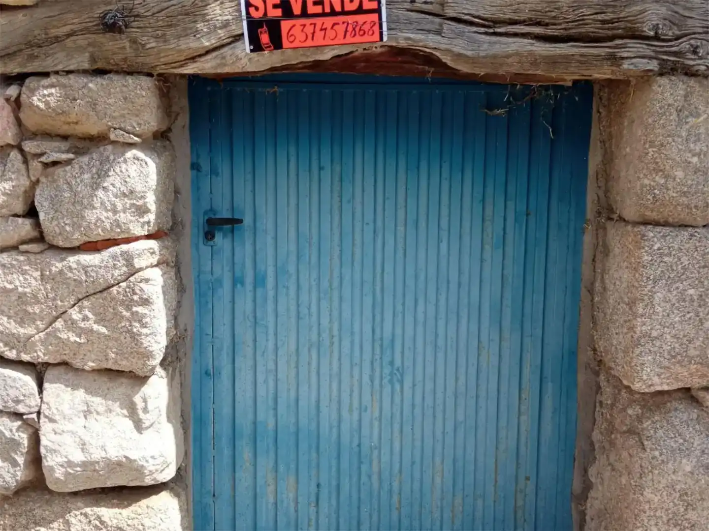 Exterior view of Commercial properties for sale in Muñana