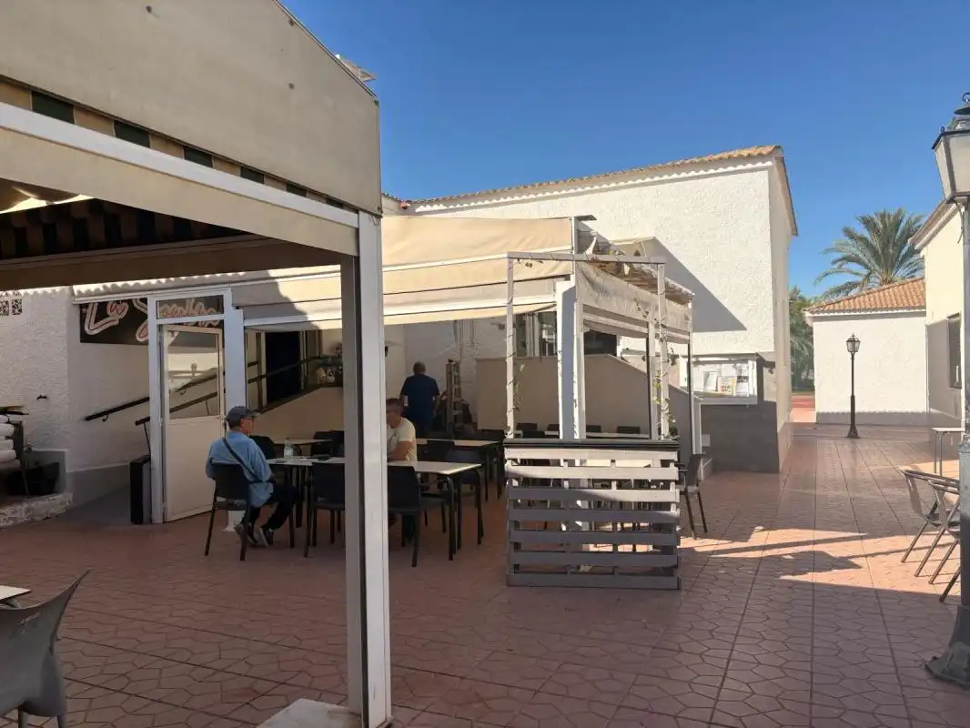 Local en venta en C. Rio Segura, Panorama - Sierramar