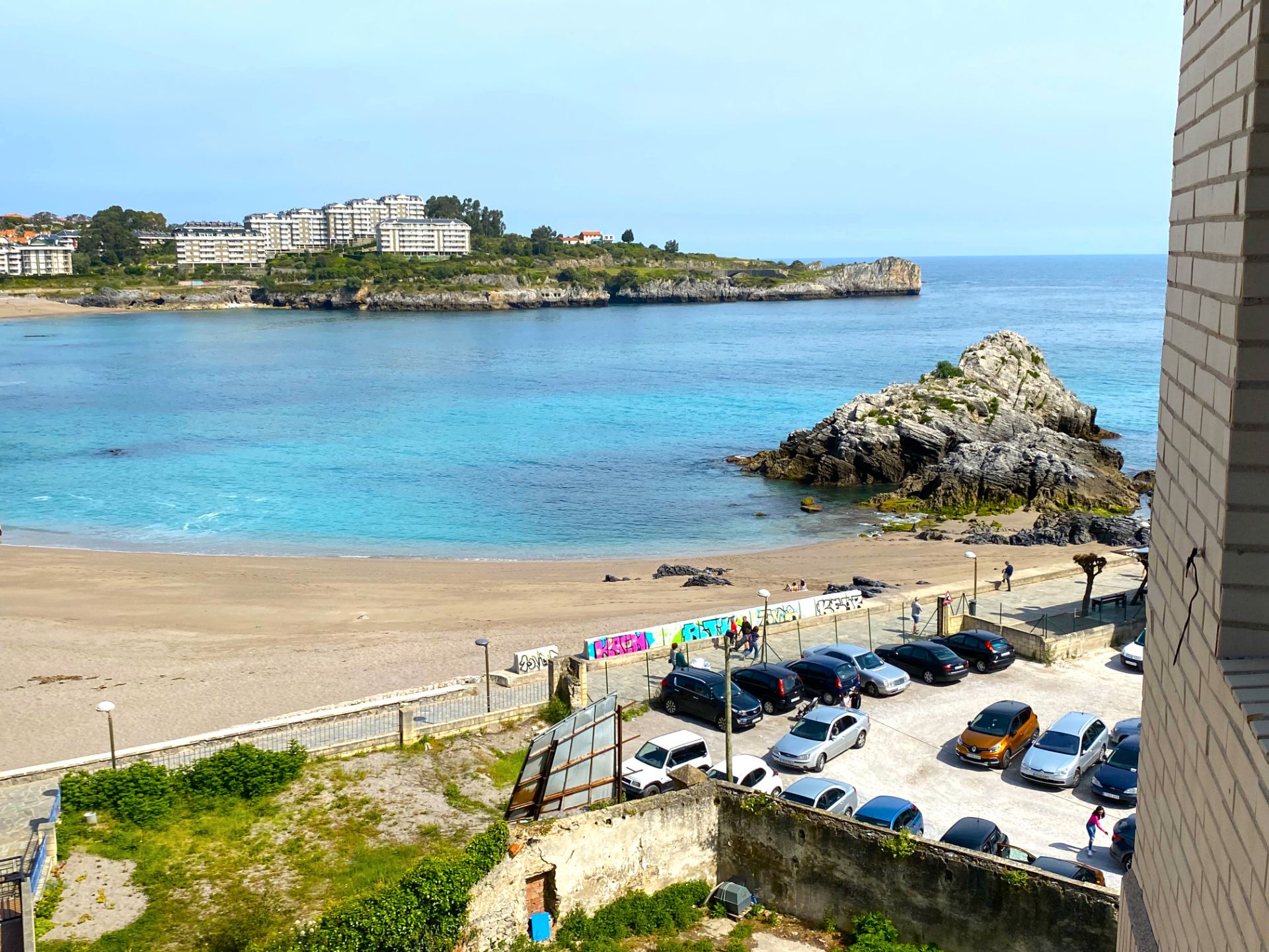 Aparcament de Pis en venda en Castro-Urdiales amb Terrassa i Balcó