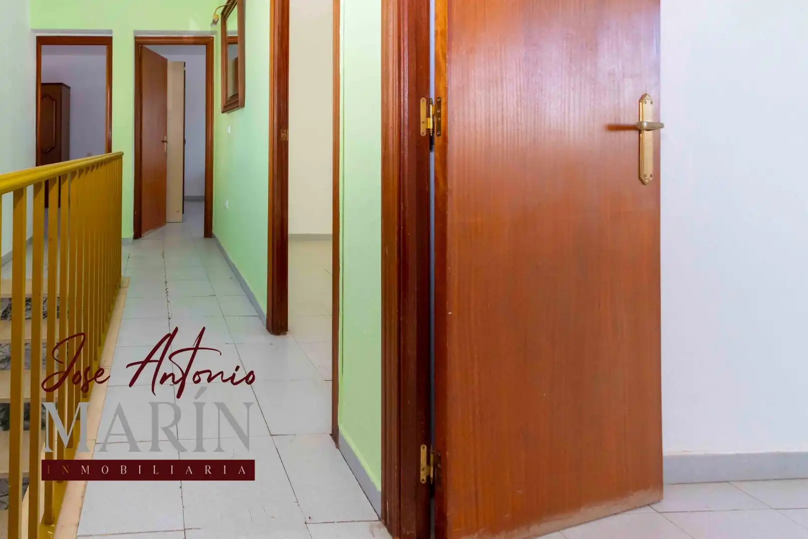 Houses for sale in Valdelacalzada