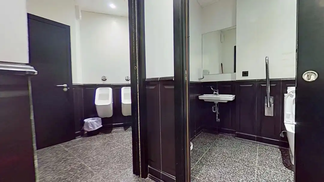 Baño de Local en traspaso en Benidorm con Amueblado