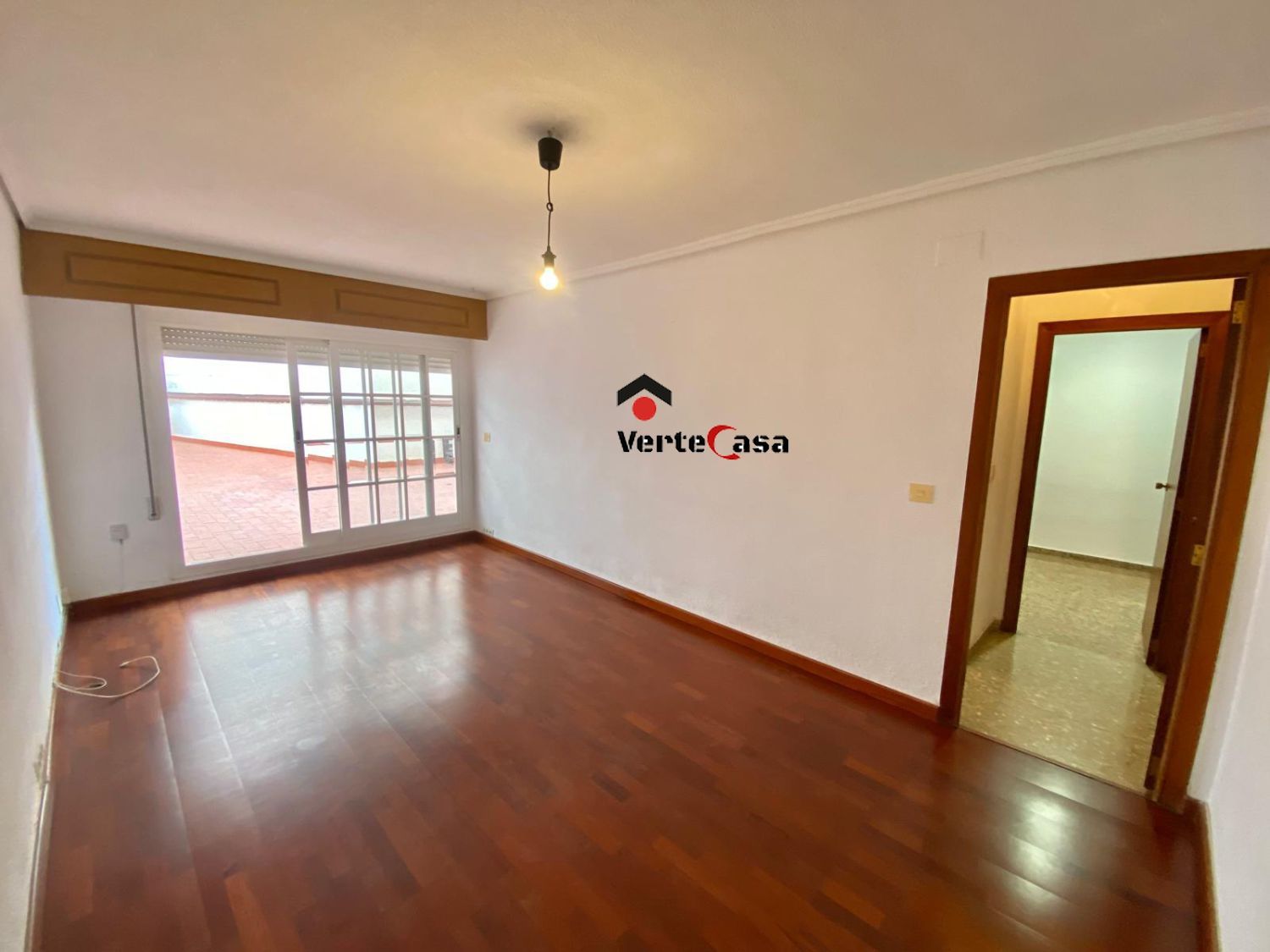 Exterior view of Flat to rent in  Valencia Capital  with Air Conditioner and Terrace