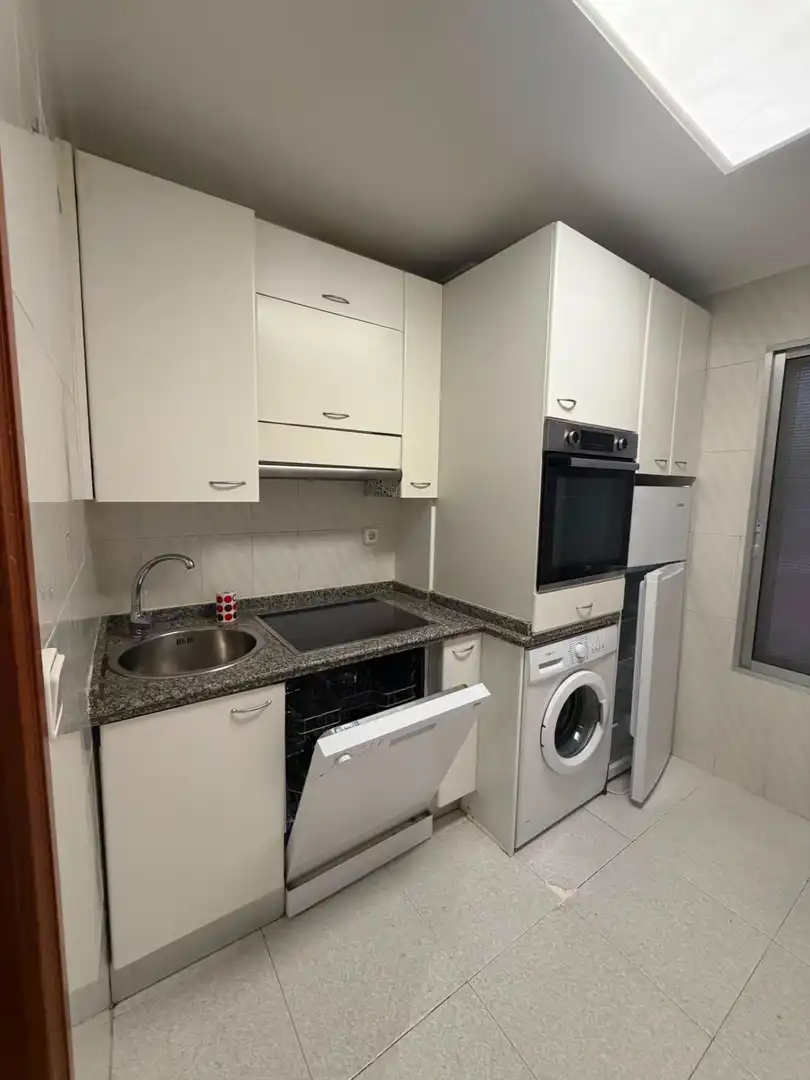 Kitchen of Flat for sale in Circular