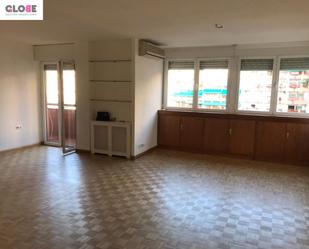 Living room of Flat to rent in  Granada Capital  with Balcony