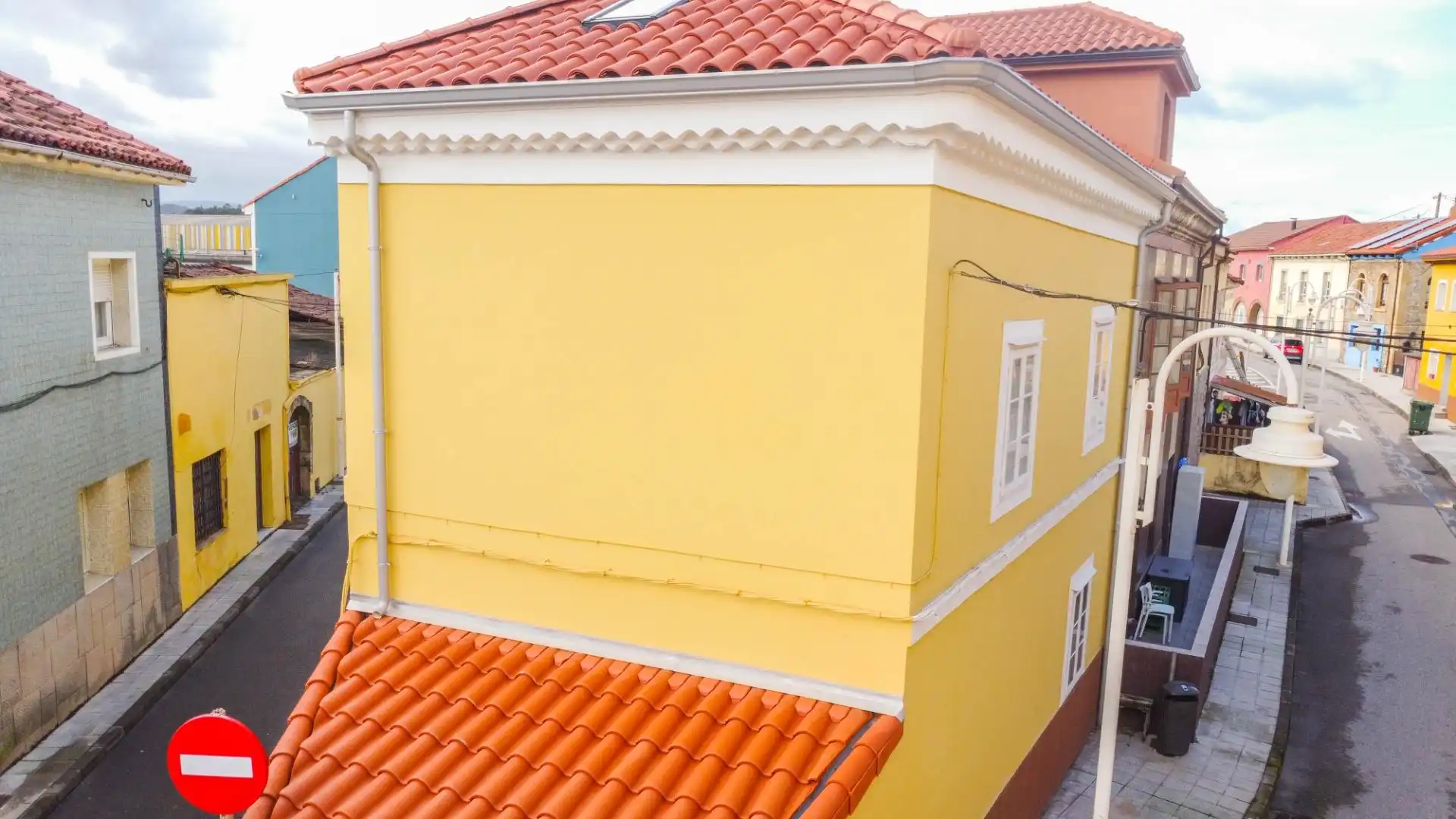 Vista exterior de Casa o xalet en venda en Avilés amb Calefacció