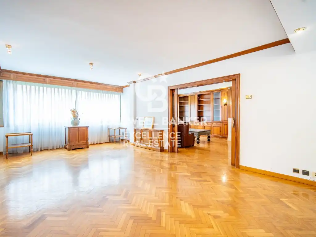 Flat with terrace for sale in Calle Colon