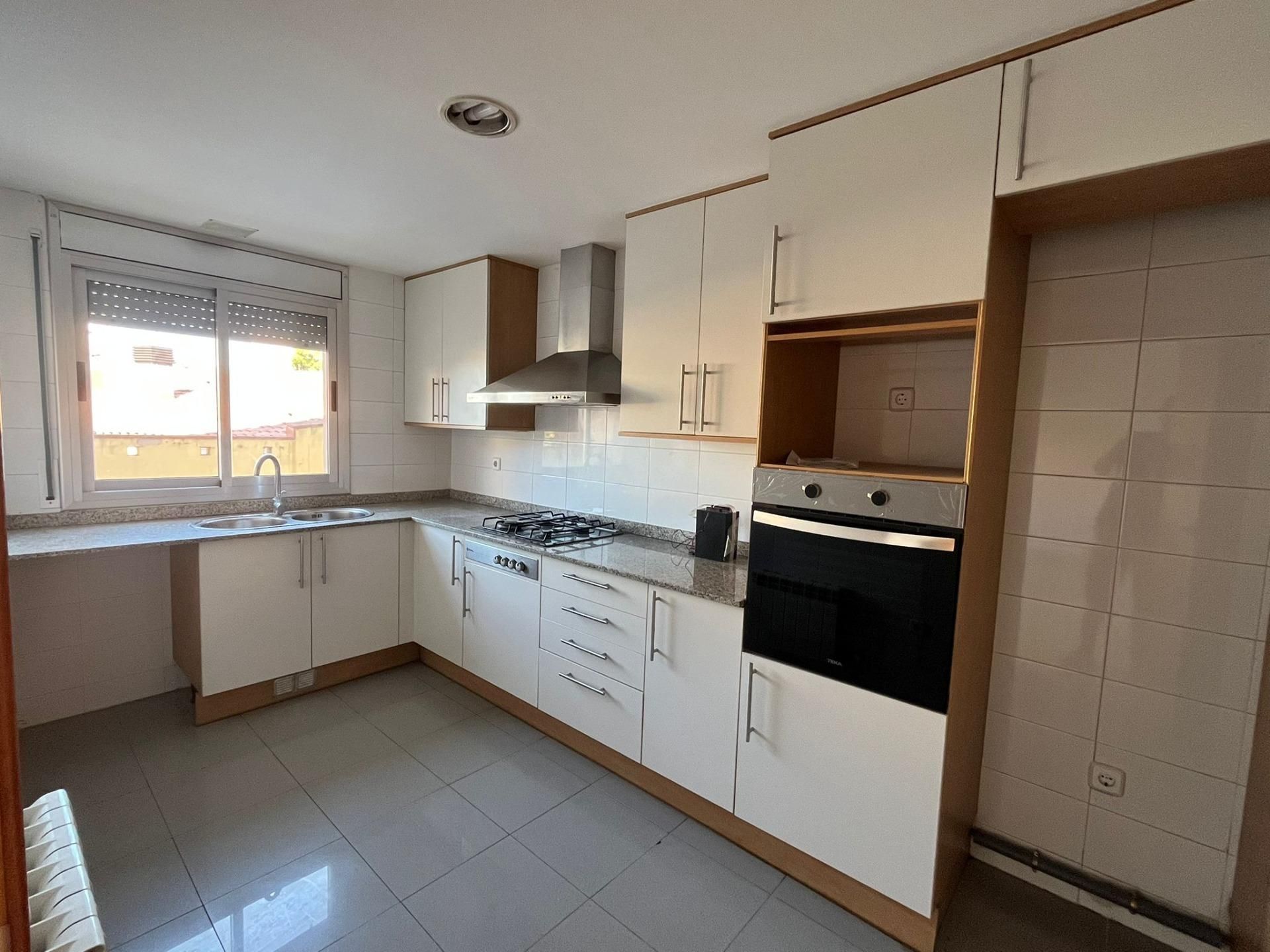 Kitchen of Flat for sale in Castellar del Vallès  with Heating and Balcony