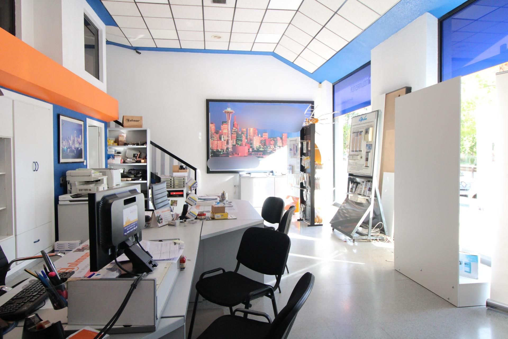 Premises for sale in Alicante / Alacant  with Air Conditioner