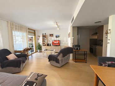 Appartement compact avec piscine à vendre à Carrer d'Emili Vendrell 8