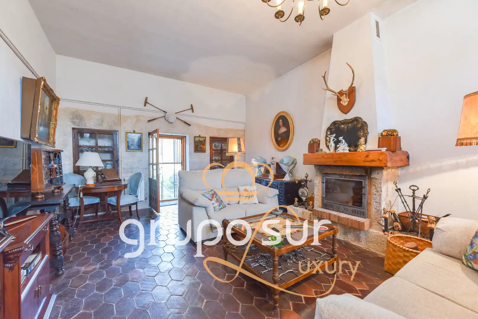 Sala de estar de Casa o chalet en venta en San Cebrián de Mazote con Calefacción, Jardín privado y Parquet