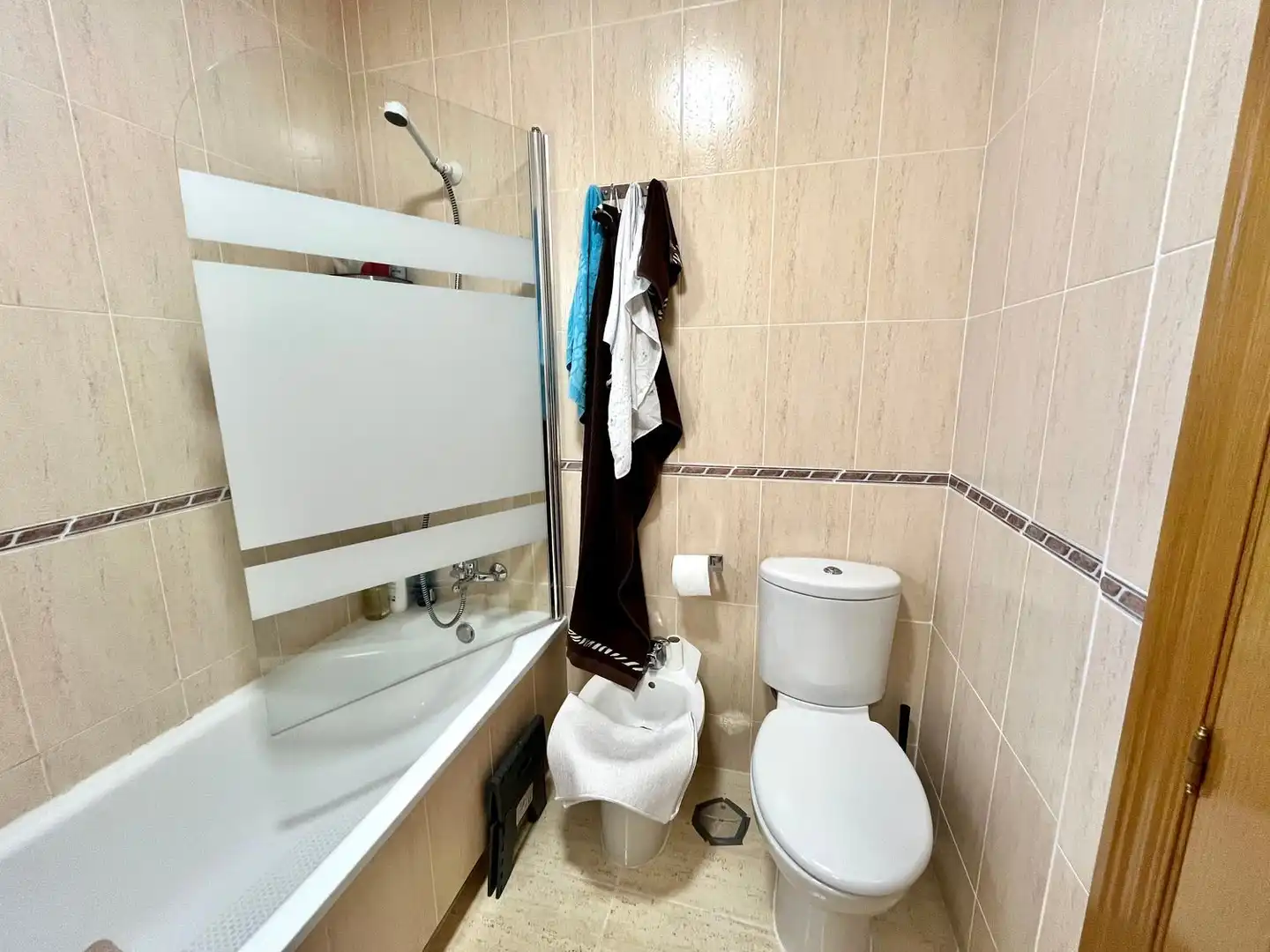 Baño de Casa adosada en venta en Ciudad Real con Aire acondicionado, Calefacción y Internet