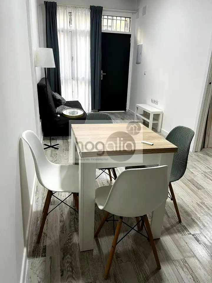 Living room of Ground floor for rent in Sevilla  with Furnished