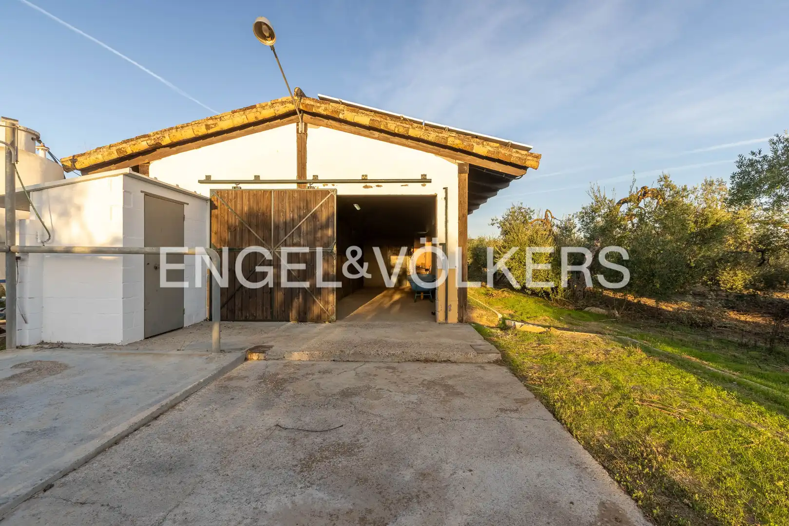 Finca rústica en venta en La Puebla del Río con Aire acondicionado, Calefacción y Jardín privado