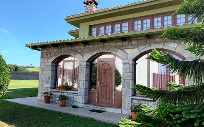 Casa o xalet en venda a Avilés - Calle Tabiella, Llaranes, Avilés