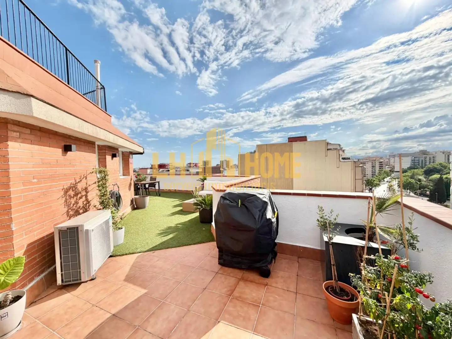 Terrassa de Àtic en venda en L'Hospitalet de Llobregat amb Aire condicionat, Calefacció i Parquet