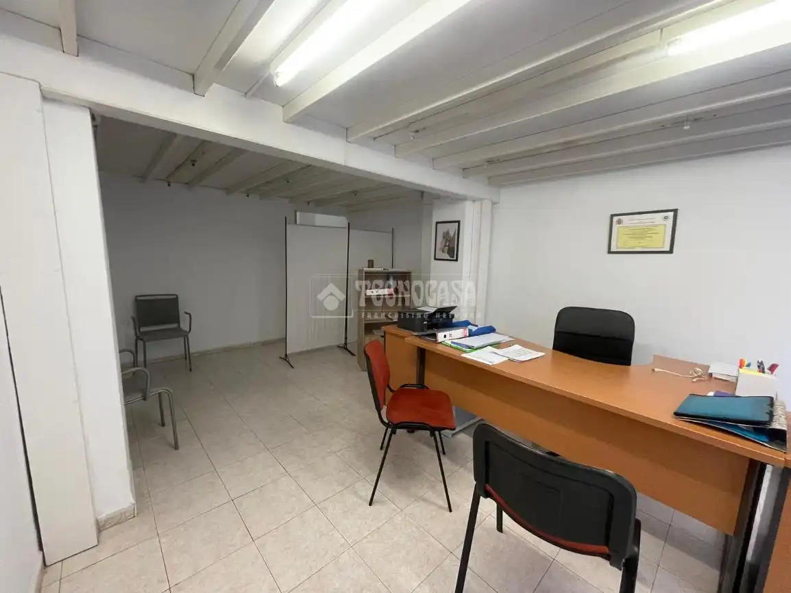 Büro zum Verkauf in Antequera
