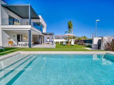 Casa con piscina in vendita a El Tossal - Bello Horizonte