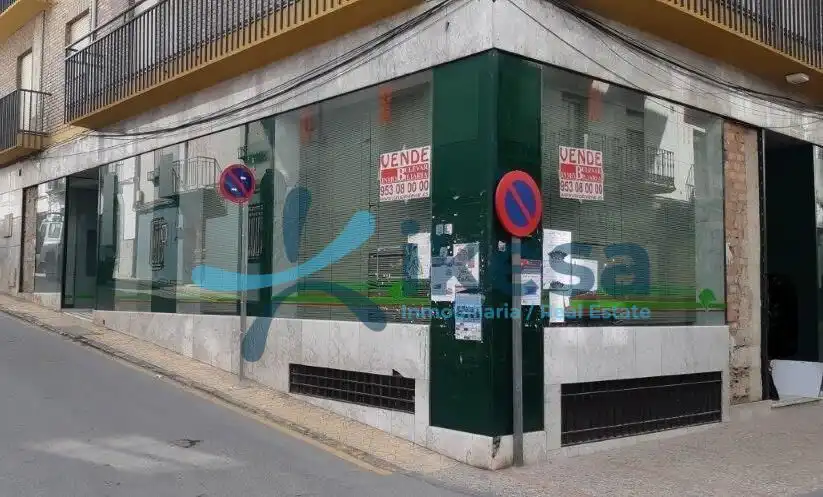 Local en venta en Valdepeñas de Jaén