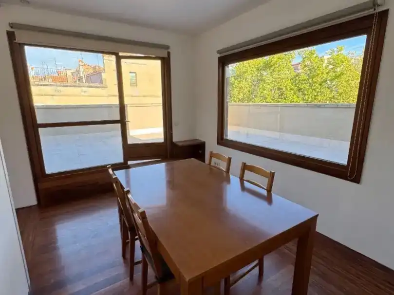 Penthouse with pool to rent in Carrer J. Martí i Franquesa 28, imagen 2