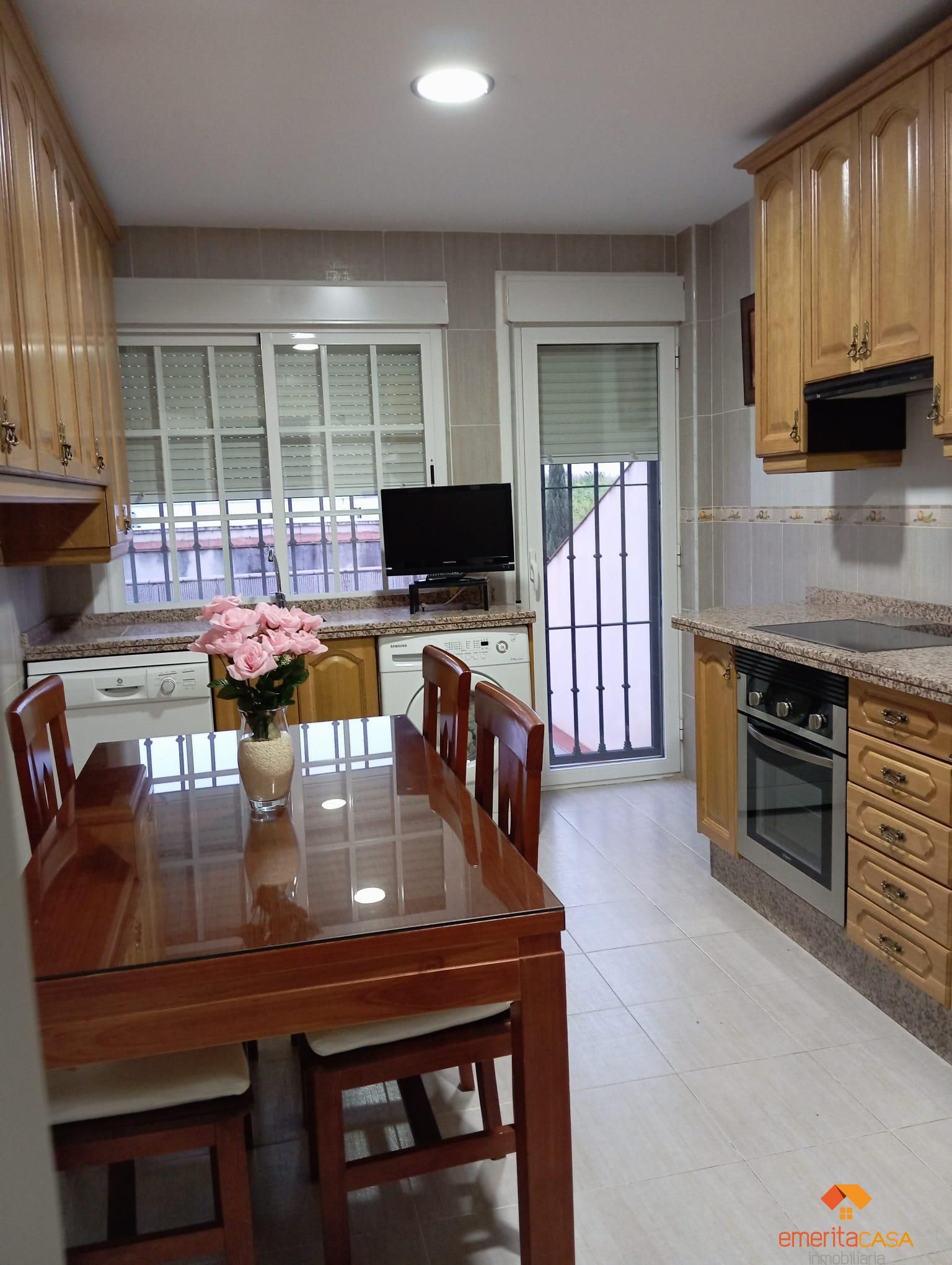 Kitchen of Duplex for sale in Almendralejo  with Air Conditioner, Heating and Storage room