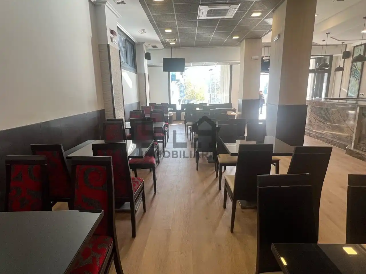 Local comercial de lloguer a As Lagoas, imagen 2