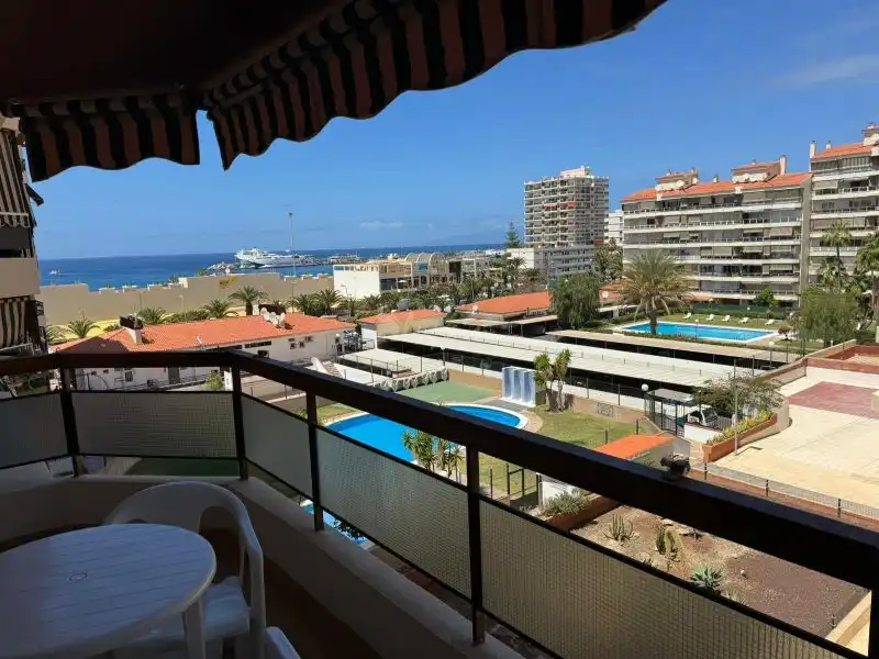 Appartement compact avec ascenseur à vendre à Los Cristianos