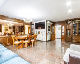 Living room of Flat for sale in Terrassa  with Air Conditioner, Heating and Parquet flooring