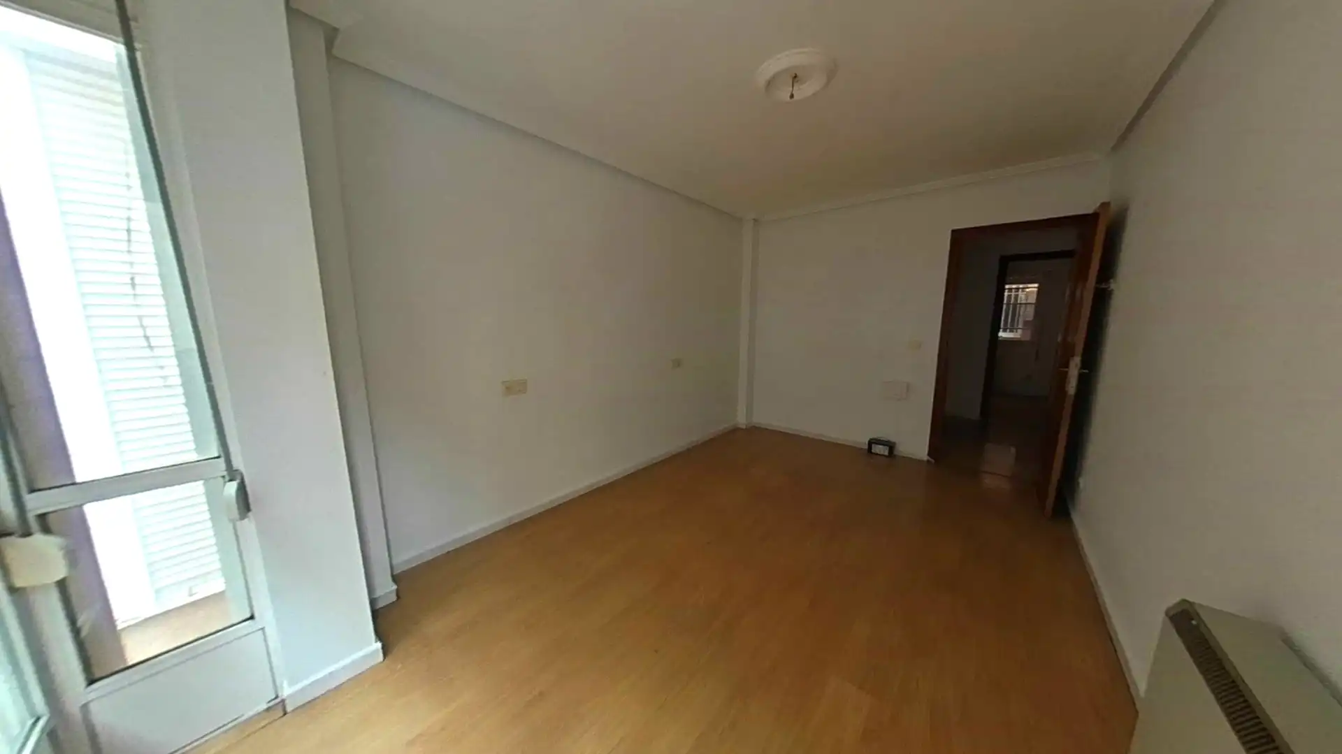 Schlafzimmer von Wohnung zum Verkauf in Benavente mit Heizung, Ofen und Balkon