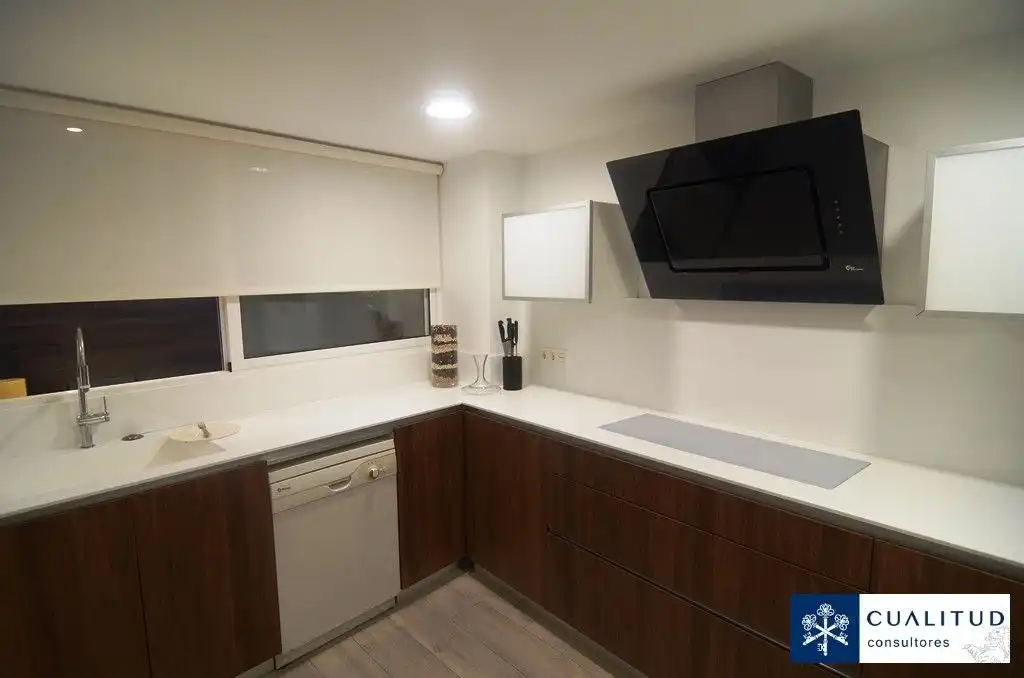 Cocina de Casa o chalet en venta en Castellón de la Plana / Castelló de la Plana con Calefacción, Parquet y Terraza