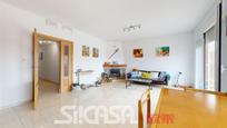 Living room of Single-family semi-detached for sale in Yuncos  with Heating and Terrace