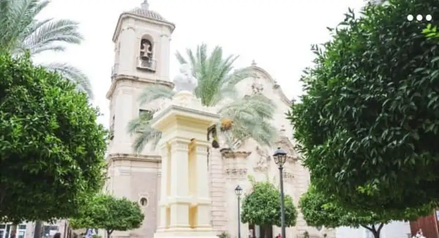 Vista exterior de Piso de alquiler en Murcia con Amueblado, Horno y Lavadora