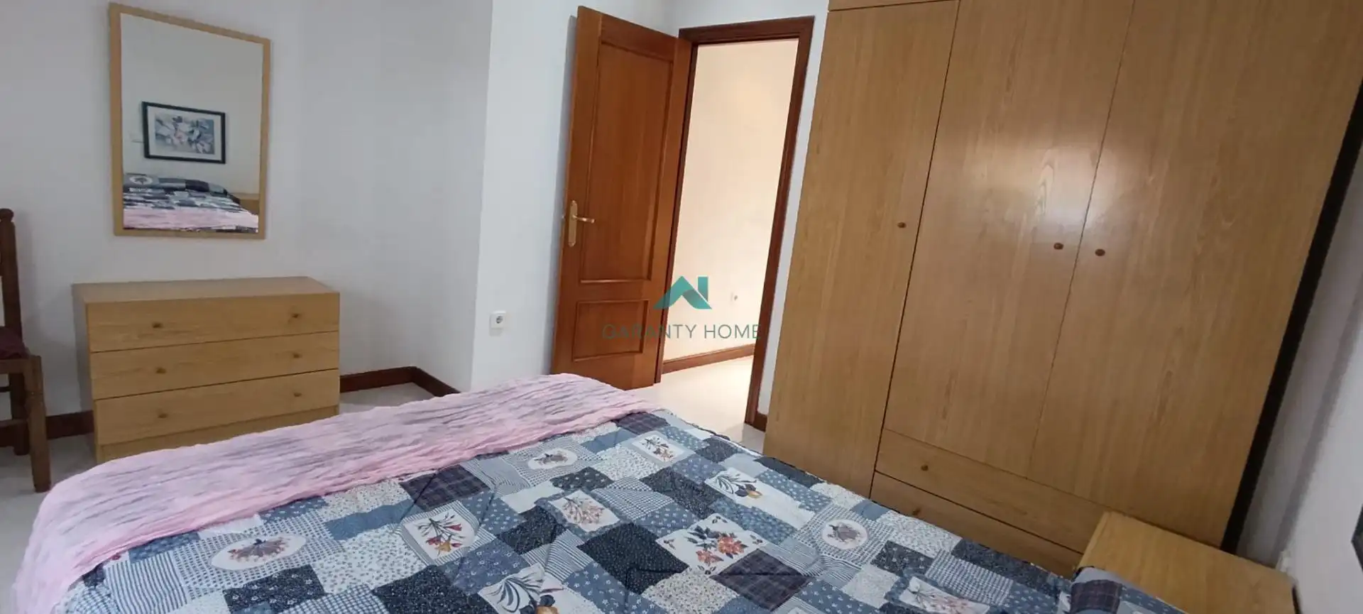 Schlafzimmer von Dachboden zum Verkauf in Bárcena de Cicero mit Möbliert und Gemeinschaftspool