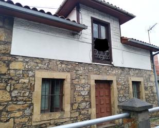 Vista exterior de Casa o xalet en venda en Corvera de Asturias amb Terrassa