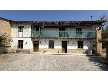 Casa con giardino in vendita a Calle SAN BERNABE 14