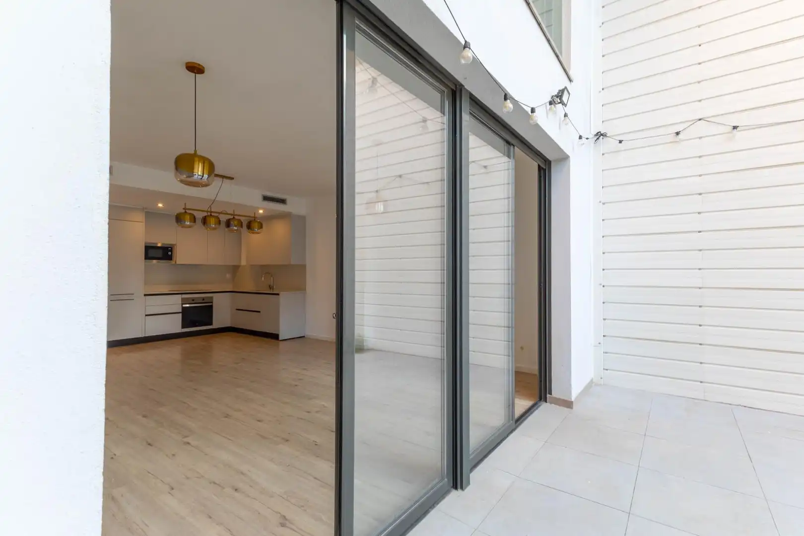 Außenansicht von Maisonette zum Verkauf in Barcelona mit Klimaanlage, Parkett und Terrasse