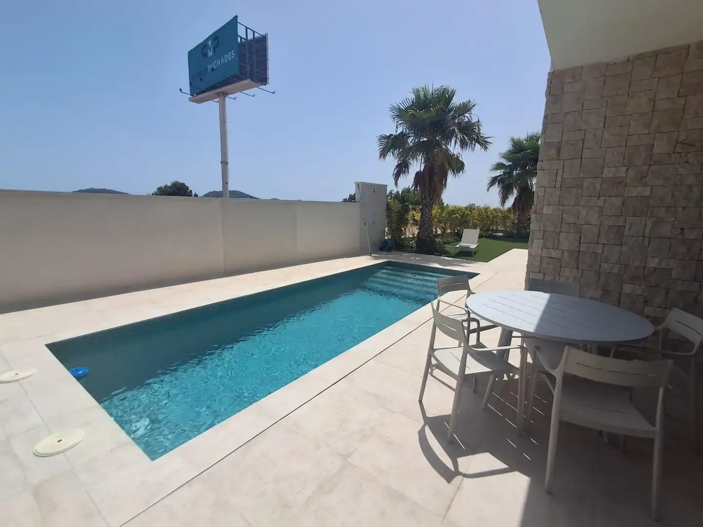 House with pool to rent in Calle PRAGA, imagen 4